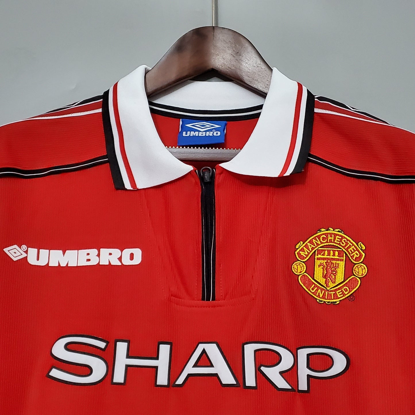 MANCHESTER UNITED I 98/99 HOMBRES (RETRO) MANGA LARGA