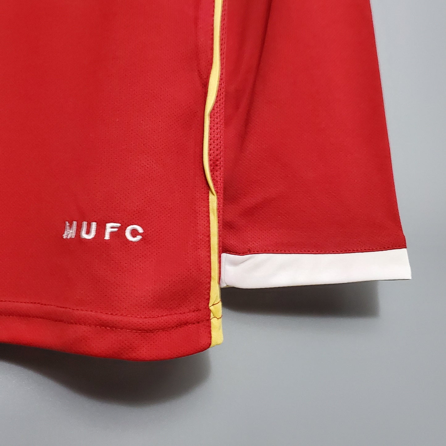 MANCHESTER UNITED I 06/07 HOMBRES (RETRO) MANGA LARGA