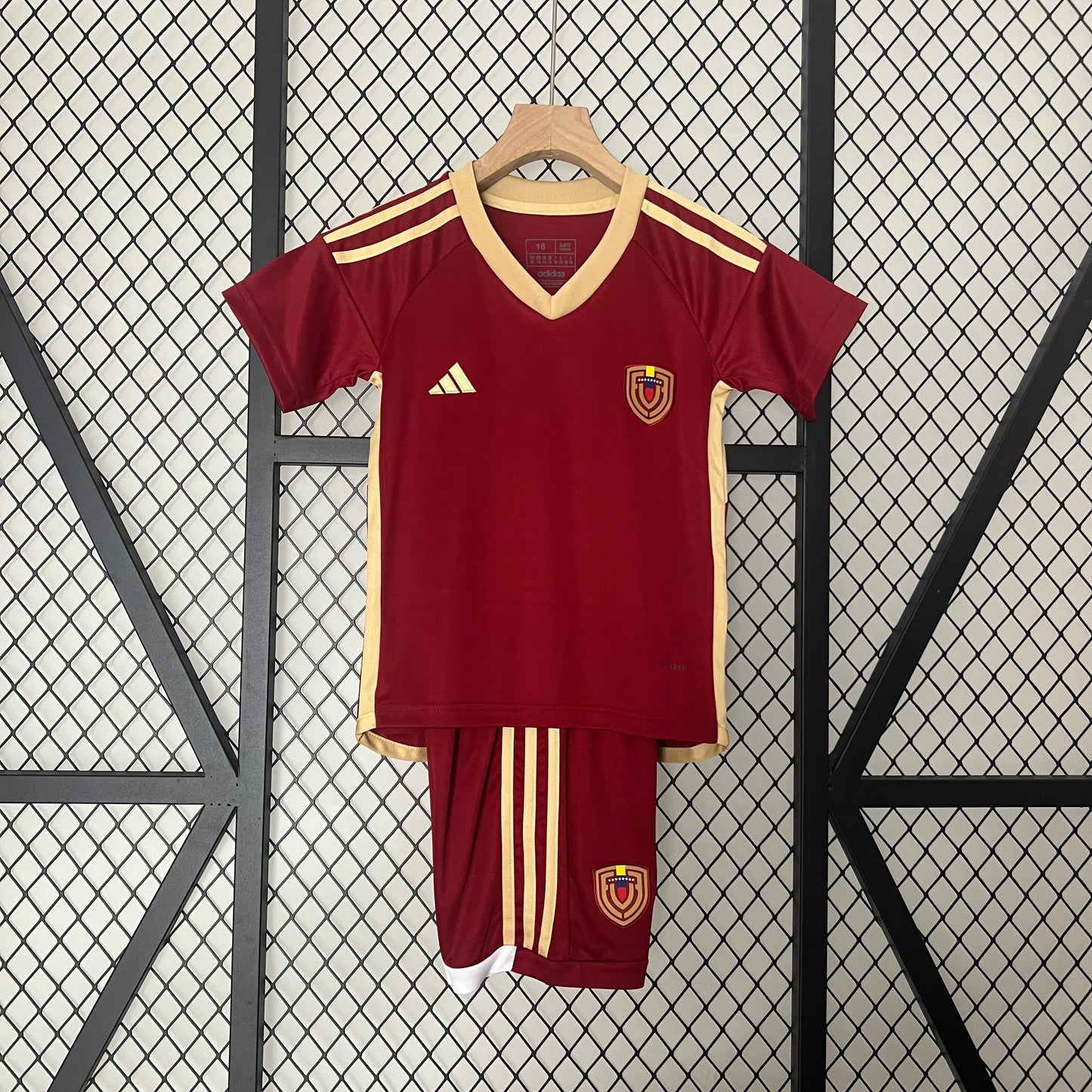 CAMISETA VENEZUELA I COPA AMÉRICA 2024/2025/2026 KIT PARA NIÑOS