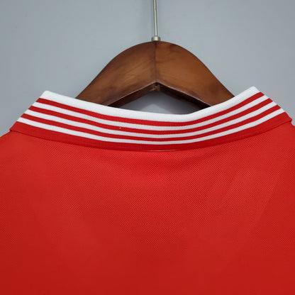 MANCHESTER UNITED I 1977 HOMBRES (RETRO)
