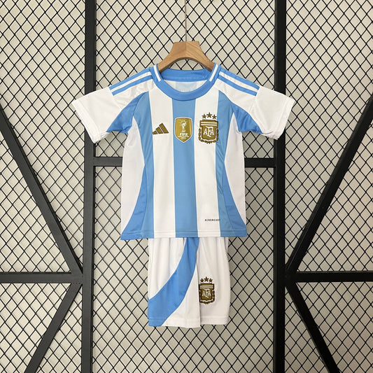 CAMISETA ARGENTINA COPA AMÉRICA 2024/2025/2026 KIT PARA NIÑOS
