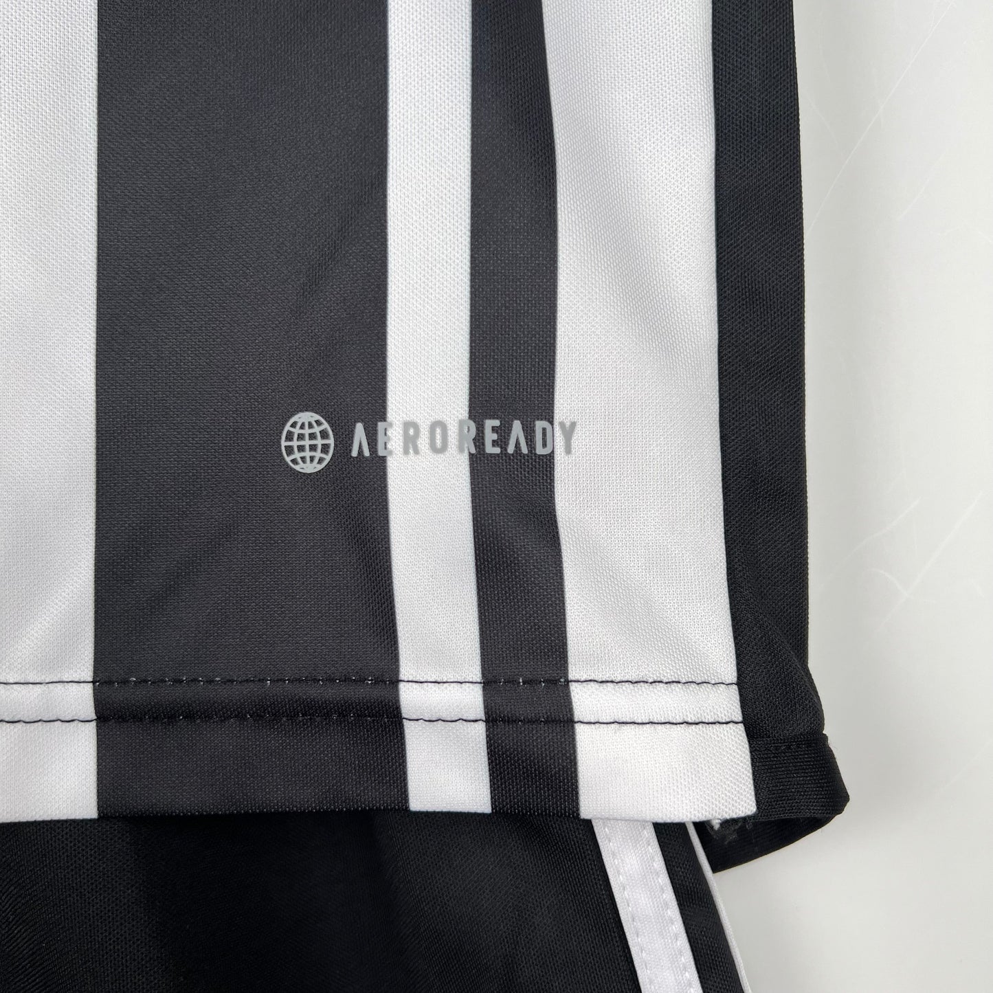 ATLETICO MINEIRO I 23/24 KIT PARA NIÑOS