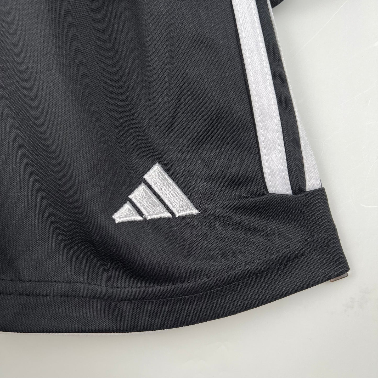 ATLETICO MINEIRO I 23/24 KIT PARA NIÑOS