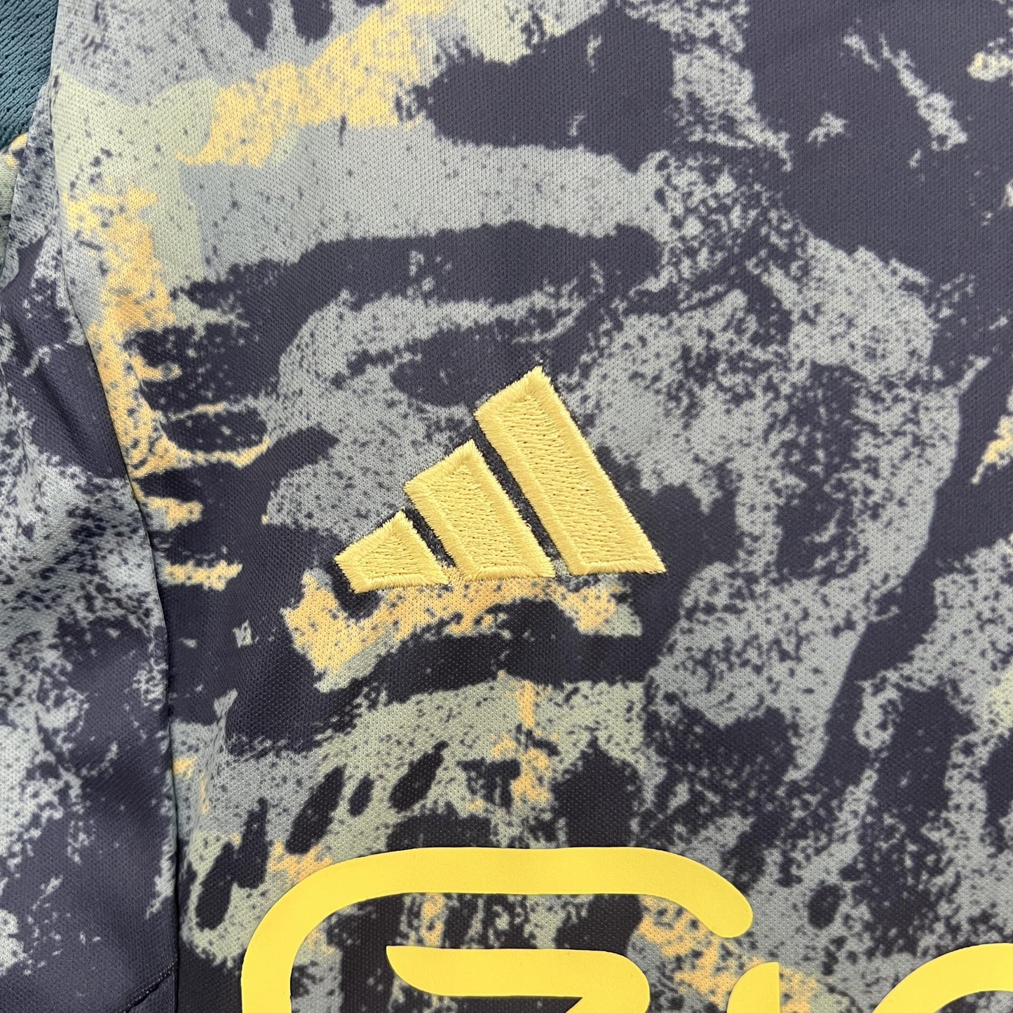 AJAX II 24/25 KIT PARA NIÑOS