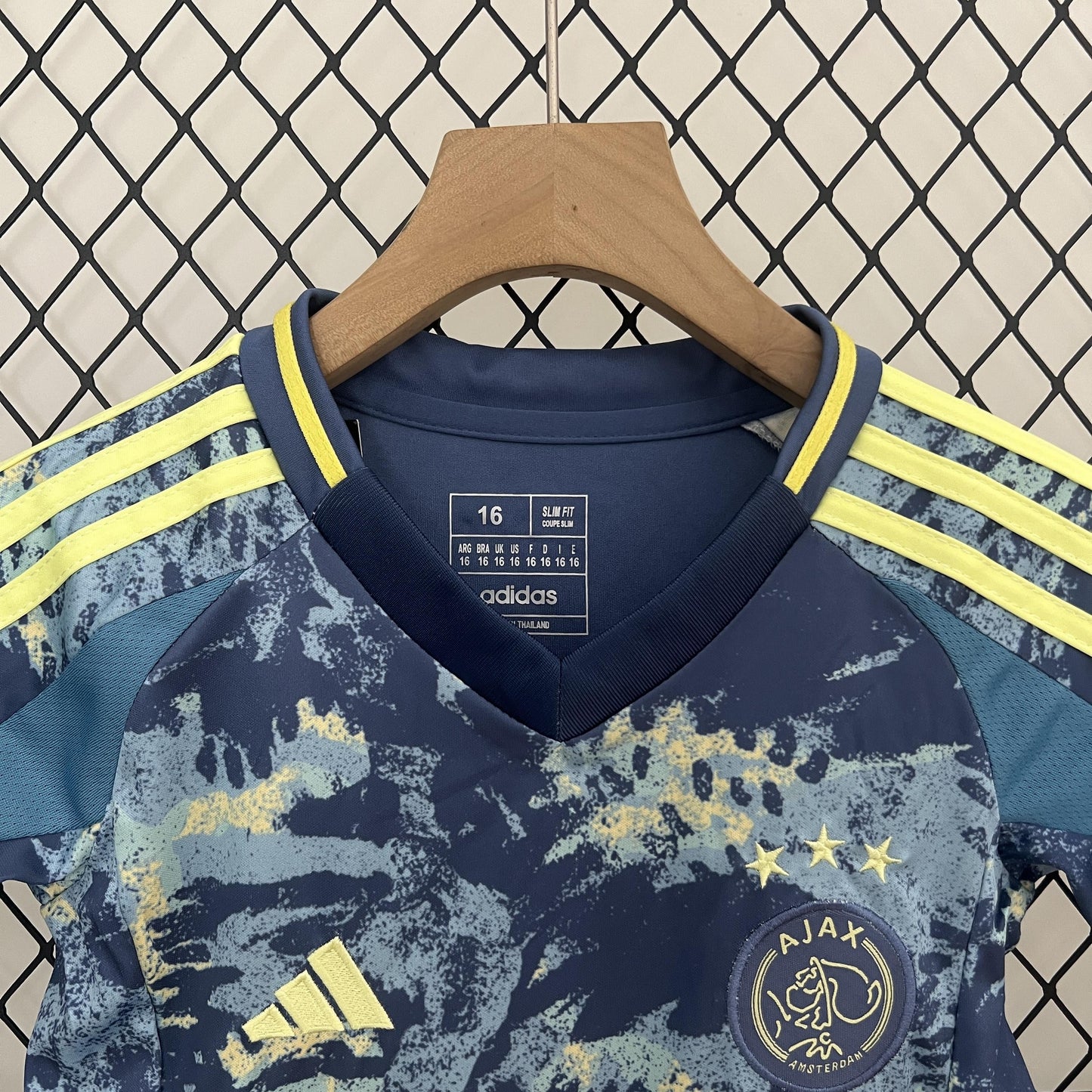 AJAX II 24/25 KIT PARA NIÑOS