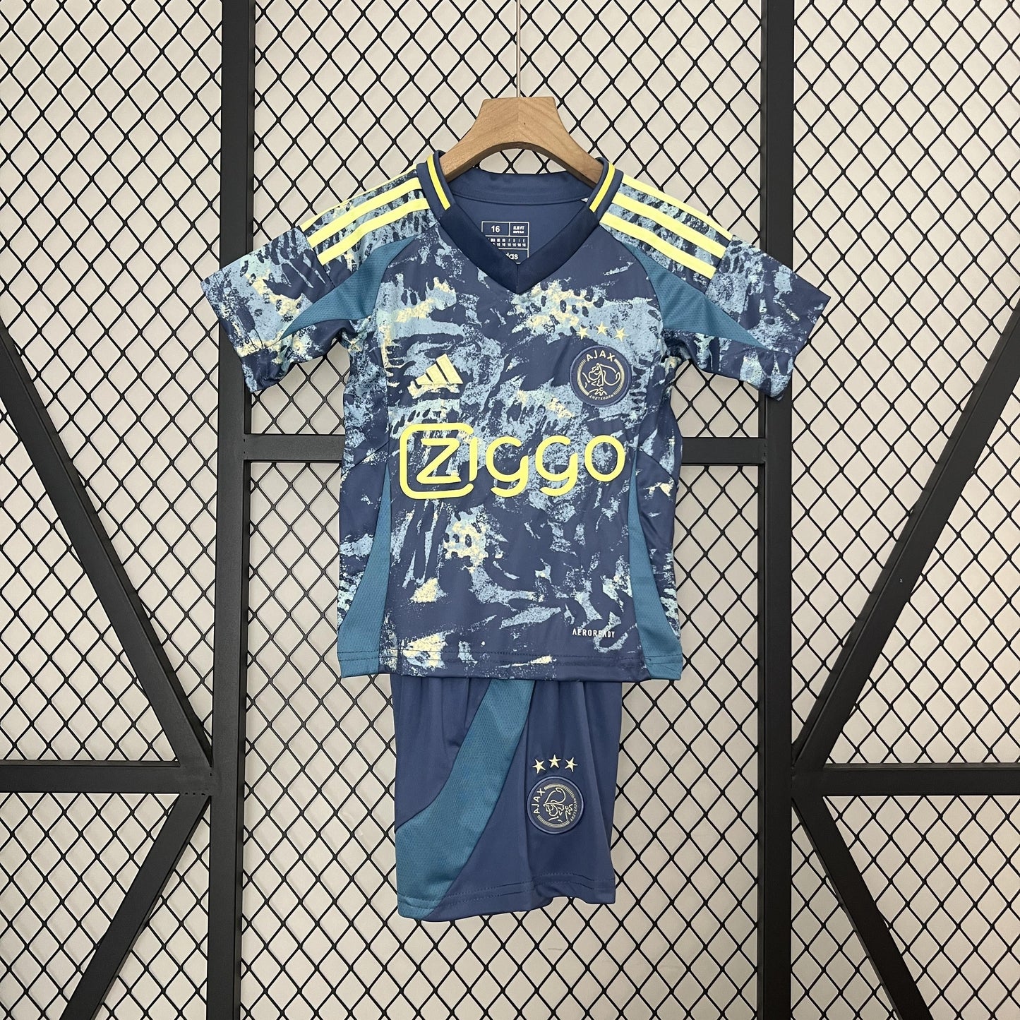 AJAX II 24/25 KIT PARA NIÑOS