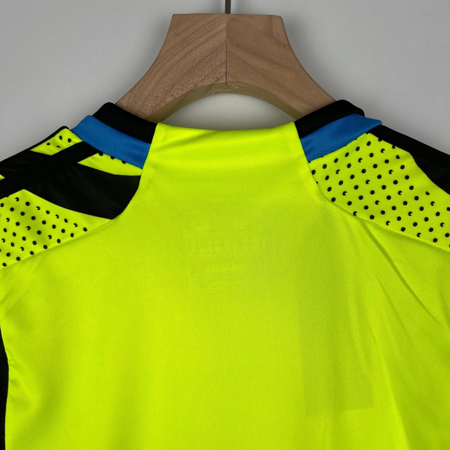 ARSENAL V 23/24 KIT PARA NIÑOS