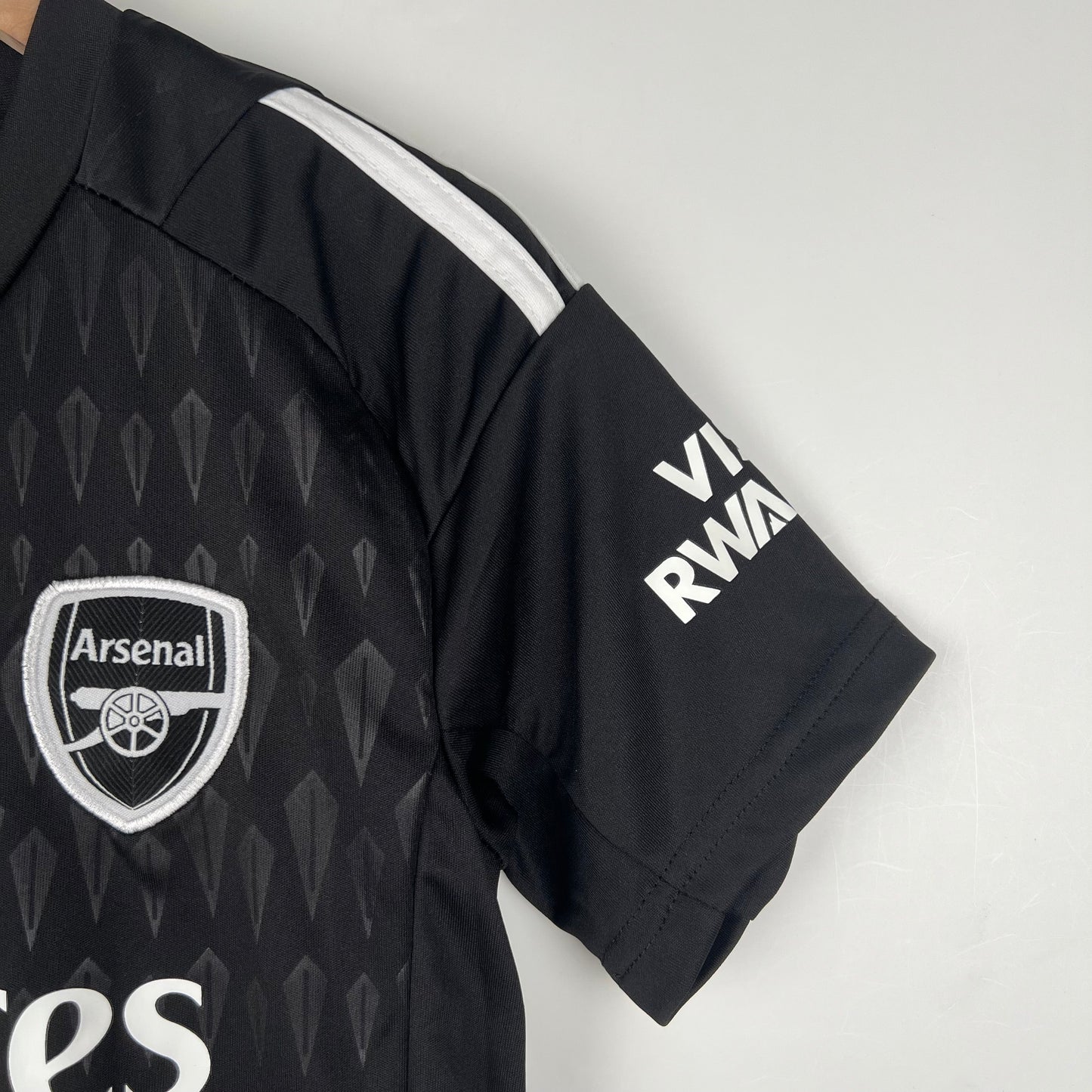 ARSENAL PORTERO I 23/24 KIT PARA NIÑOS