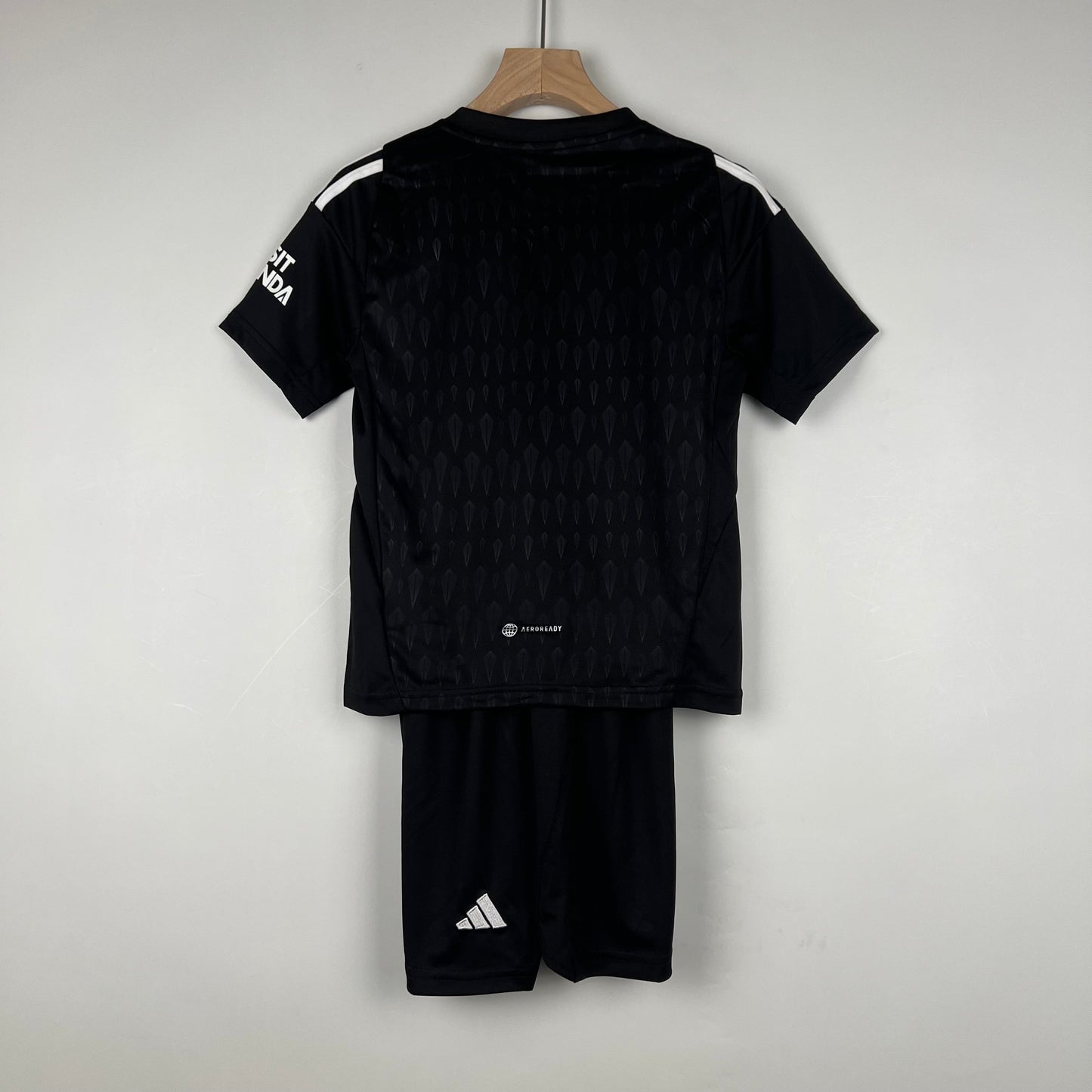 ARSENAL PORTERO I 23/24 KIT PARA NIÑOS