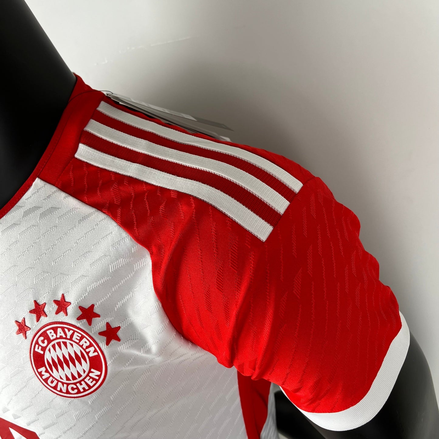 BAYERN MÚNICH I 23/24 HOMBRES (VERSIÓN DEL JUGADOR)