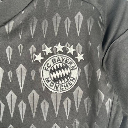 BAYERN MÚNICH II 23/24 KIT PARA NIÑOS
