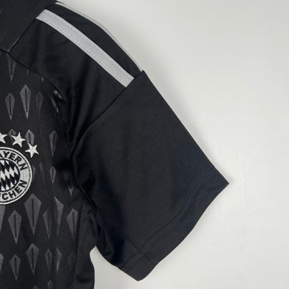 BAYERN MÚNICH II 23/24 KIT PARA NIÑOS
