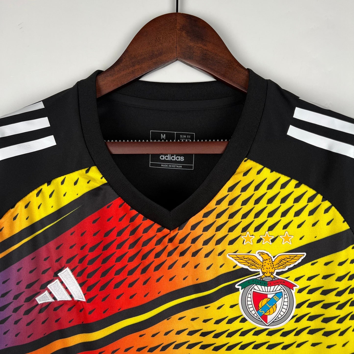 BENFICA PRE-JUEGO I 23/24 HOMBRES