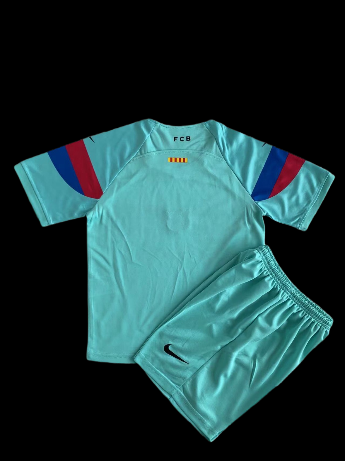 BARCELONA EDICIÓN ESPECIAL I 23/24 KIT PARA NIÑOS