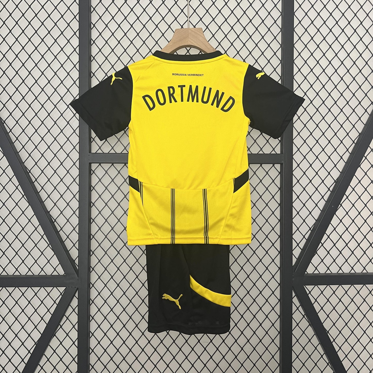 BORUSSIA DORTMUND I 24/25 KIT PARA NIÑOS