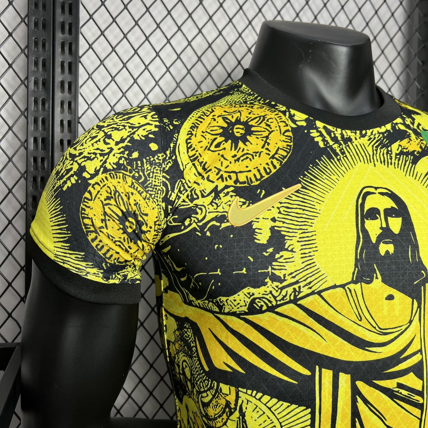 CAMISETA BRASIL EDICIÓN ESPECIAL JESÚS CRISTO 2024/2025/2026 HOMBRES (VERSIÓN DEL JUGADOR) - AMARILLO