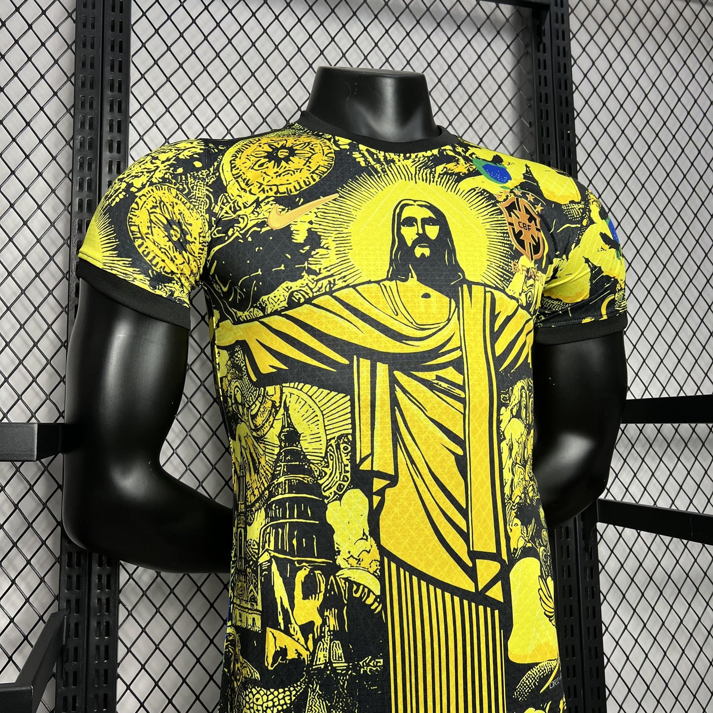 CAMISETA BRASIL EDICIÓN ESPECIAL JESÚS CRISTO 2024/2025/2026 HOMBRES (VERSIÓN DEL JUGADOR) - AMARILLO