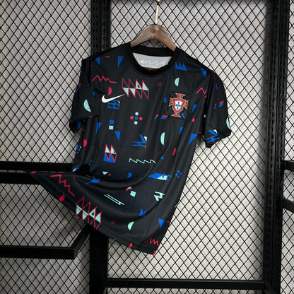 CAMISETA PORTUGAL PRE-MATCH / ENTRENAMIENTO EURO 2024/2025/2026 HOMBRES