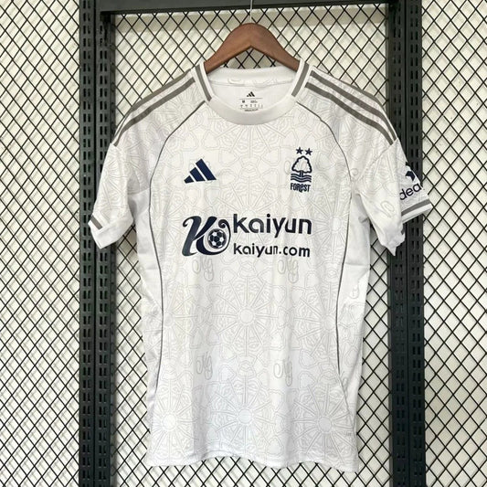 Camiseta Nottingham Forest 25/26 ⚽ Segunda Equipación | Fan Edition