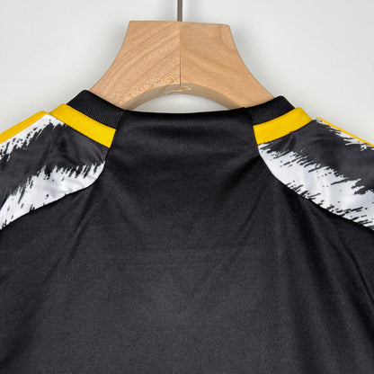 JUVENTUS I 23/24 KIT PARA NIÑOS