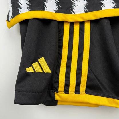 JUVENTUS I 23/24 KIT PARA NIÑOS