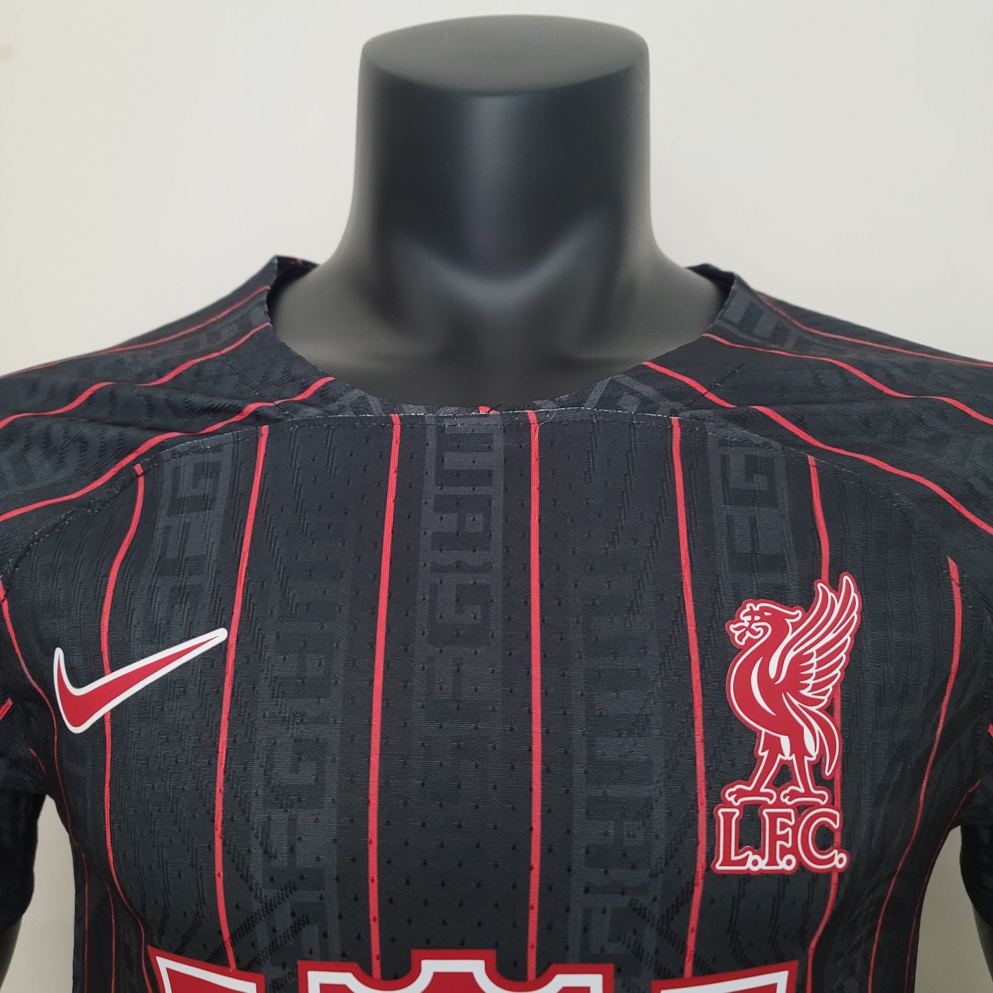 LIVERPOOL EDICIÓN ESPECIAL I 23/24 HOMBRES (VERSIÓN DEL JUGADOR)