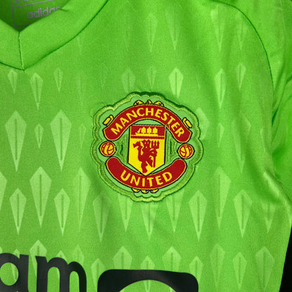 MANCHESTER UNITED PORTERO I 23/24 KIT PARA NIÑOS