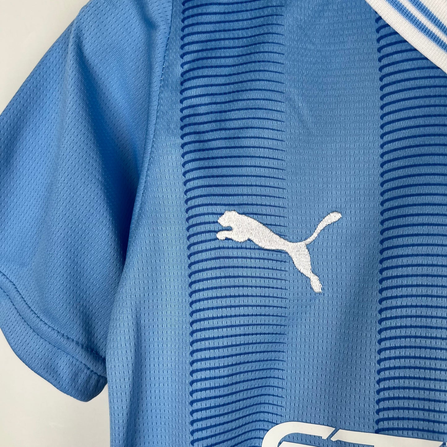 MANCHESTER CITY I 23/24 KIT PARA NIÑOS