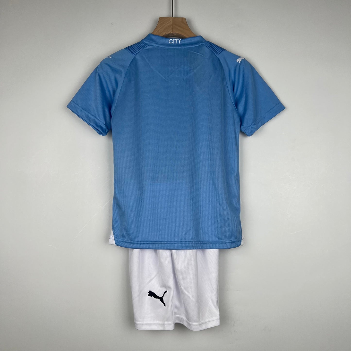 MANCHESTER CITY I 23/24 KIT PARA NIÑOS