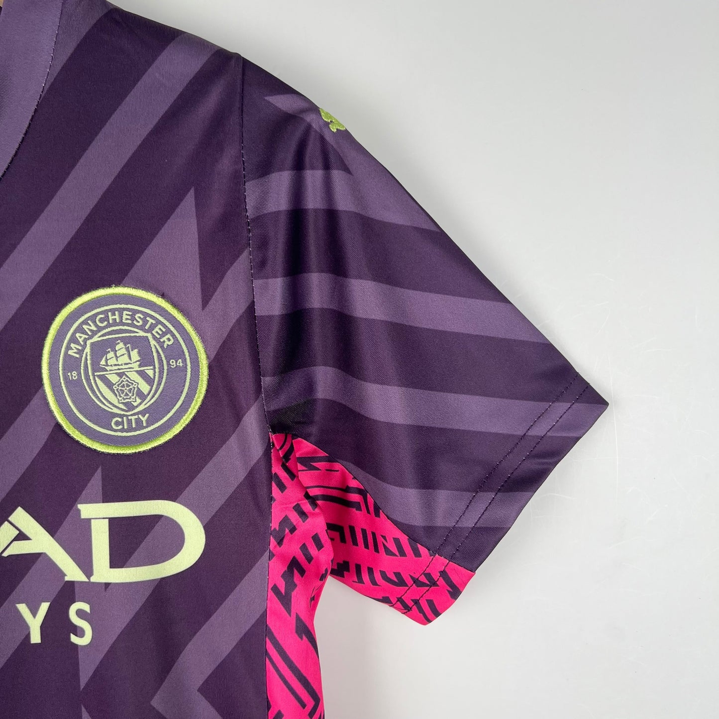 MANCHESTER CITY III PORTERO 23/24 KIT PARA NIÑOS