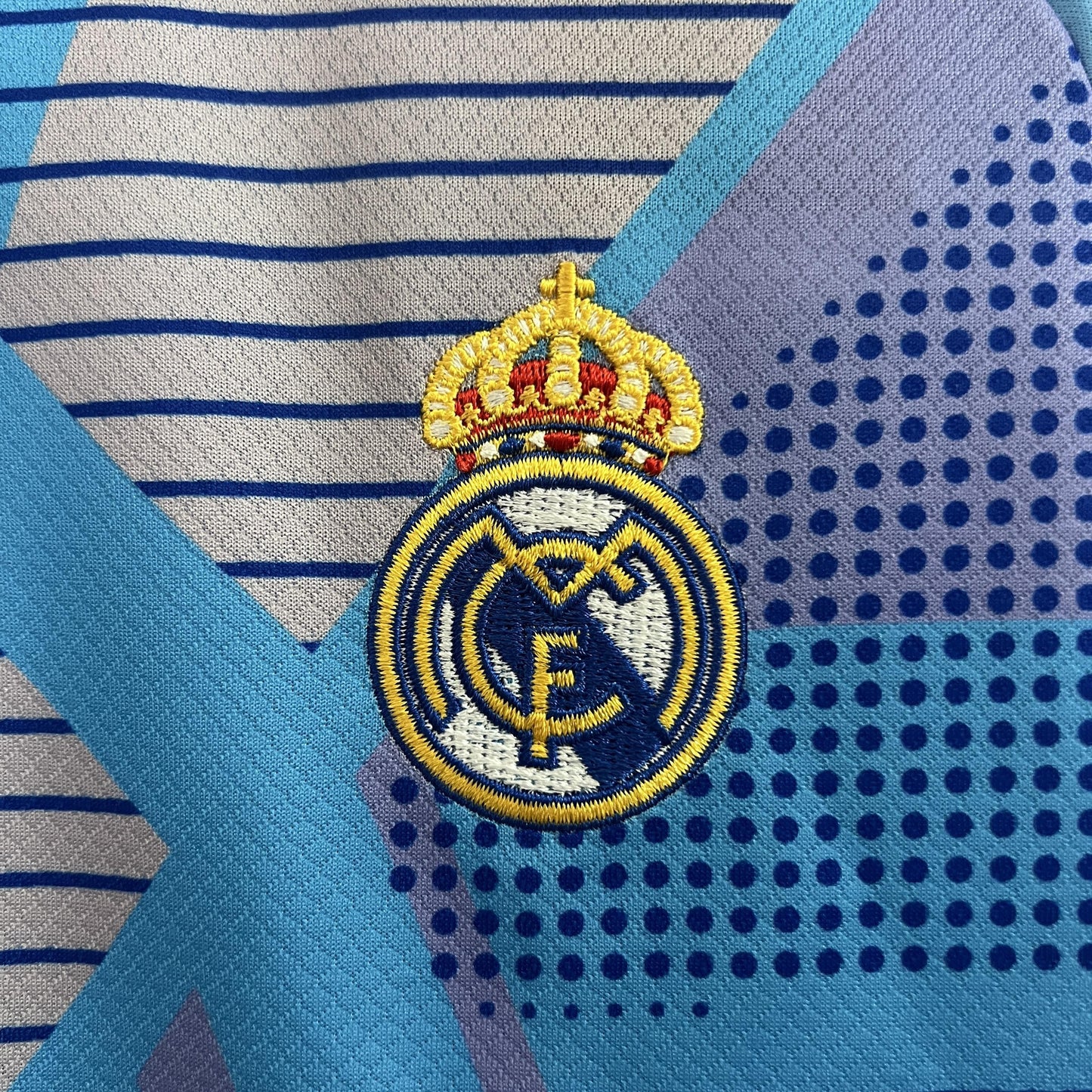 REAL MADRID PORTERO I 24/25 KIT PARA NIÑOS