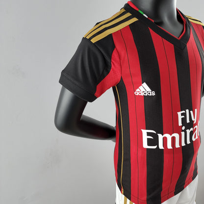 MILÁN I 14/15 (RETRO) KIT PARA NIÑOS