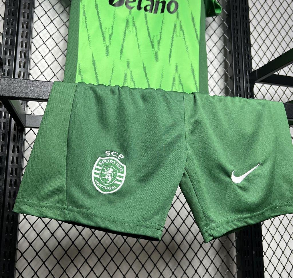 SPORTING LISBOA III 24/25 KIT PARA NIÑOS