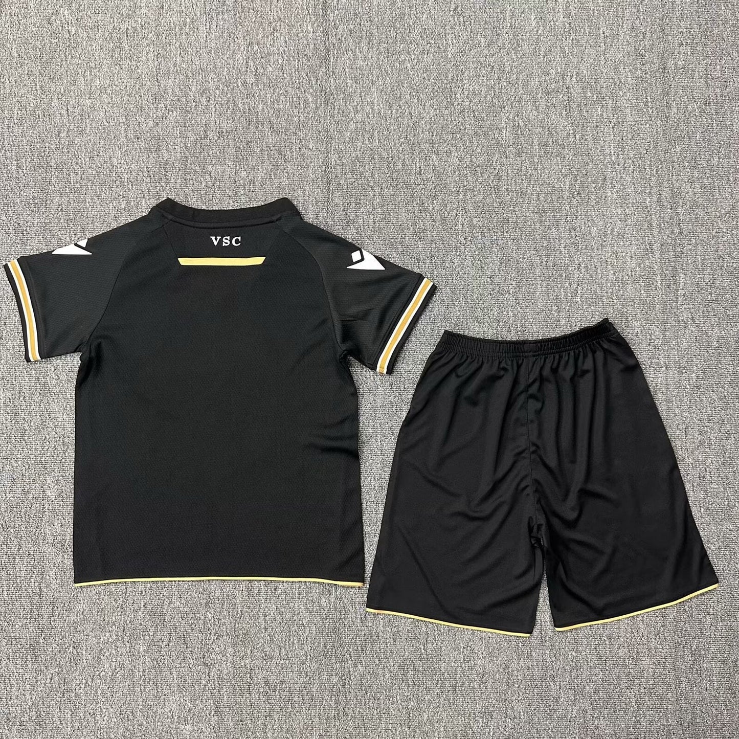 VITORIA GUIMARAES KIT PARA NIÑOS II 24/25