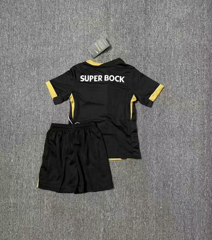 SPORTING LISBOA III 24/25 KIT PARA NIÑOS