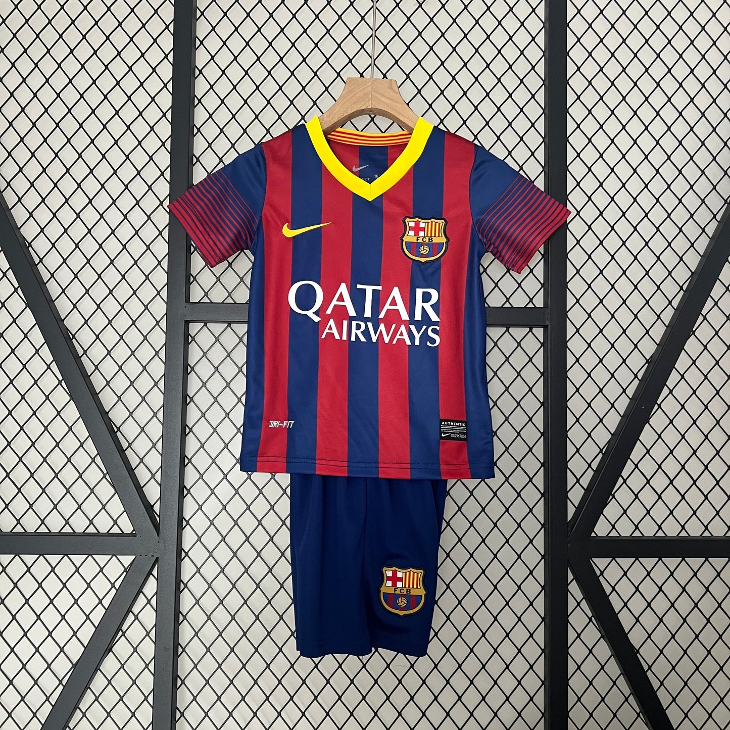 CAMISETA BARCELONA I 13/14 KIT PARA NIÑOS (RETRO)