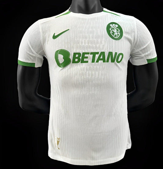 CAMISETA SPORTING LISBOA II EDICIÓN TAZA DE TAZAS 24/25 HOMBRES (VERSIÓN DEL JUGADOR)